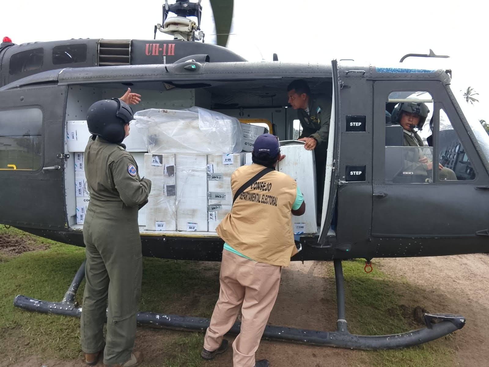 FF. AA. mantiene operativo de seguridad para garantizar el retorno íntegro del material electoral